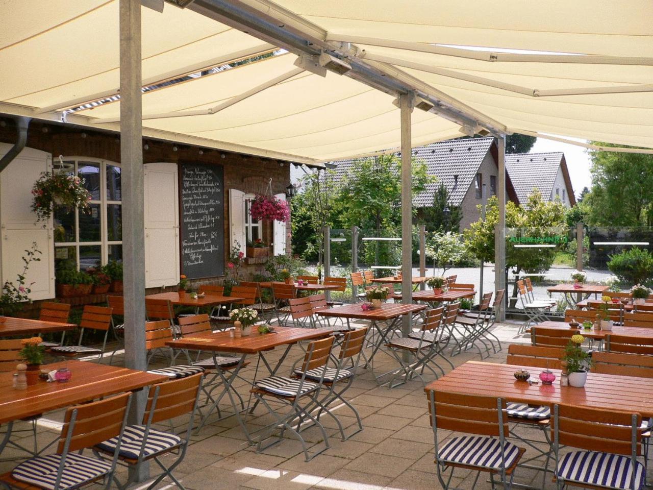 Hotel Auerhahn Pulheim Exterior foto