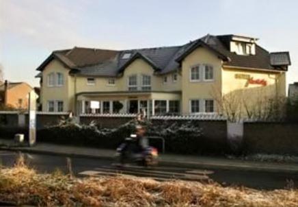 Hotel Auerhahn Pulheim Exterior foto